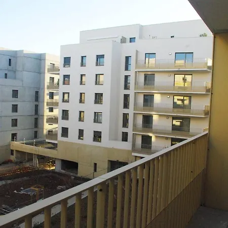 아파트 Immeuble Standing, Troisime Tage Avec Balcon 리옹