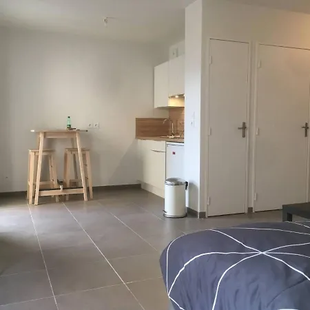 아파트 Immeuble Standing, Troisime Tage Avec Balcon